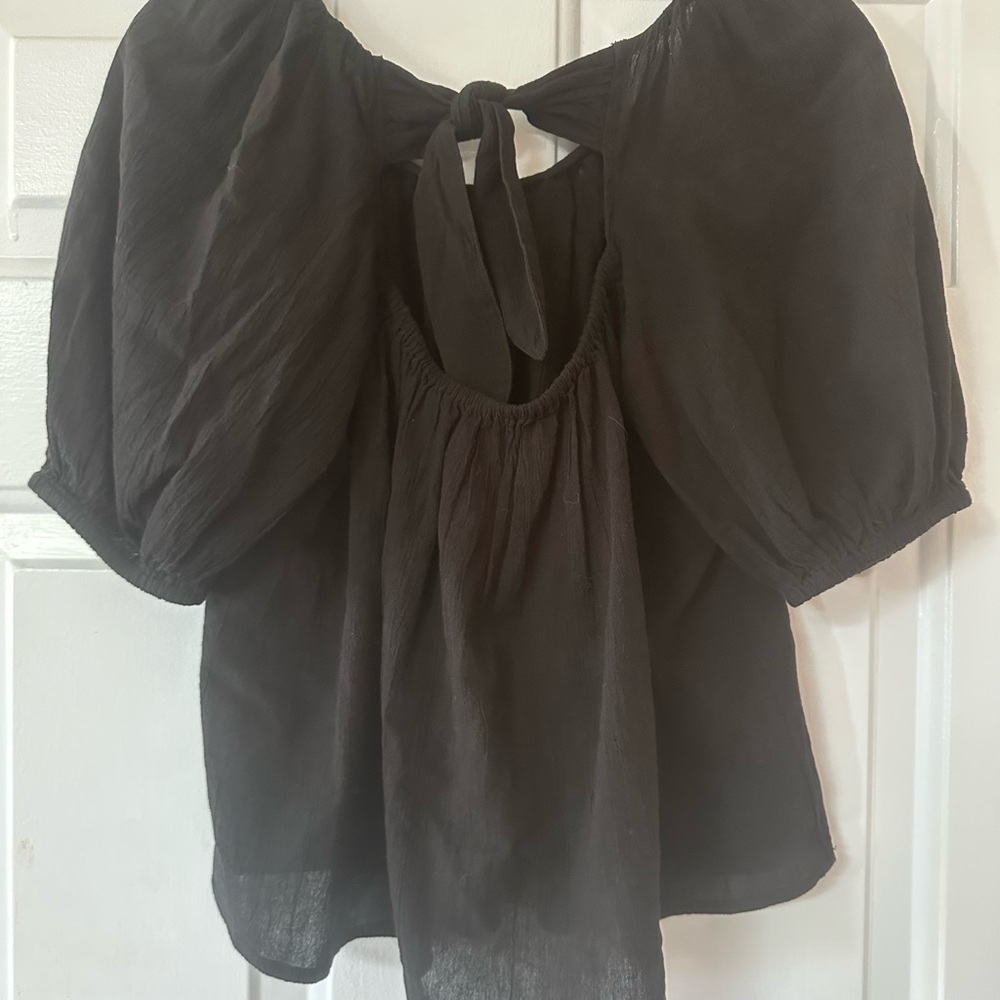 Old Navy 100% Cotton Blouse Black Puff Sleeve Open Tie-Back Swing. Size small. - Picture 9 of 15